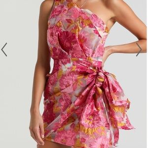 Showpo 💕 BRAILEY DRESS IN PINK FLORAL